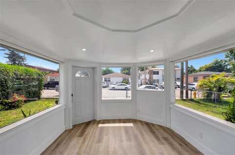 920 SW 8th Ct, Miami, FL 33130