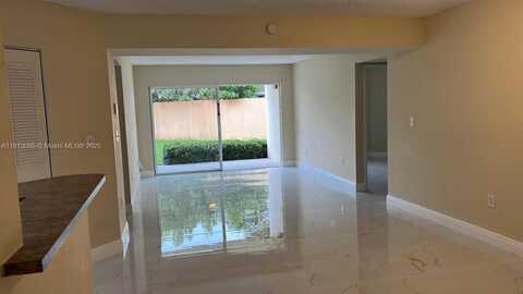 6284 NW 186th St, Hialeah, FL 33015