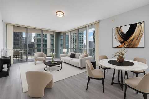 90 SW 3rd St, Miami, FL 33130