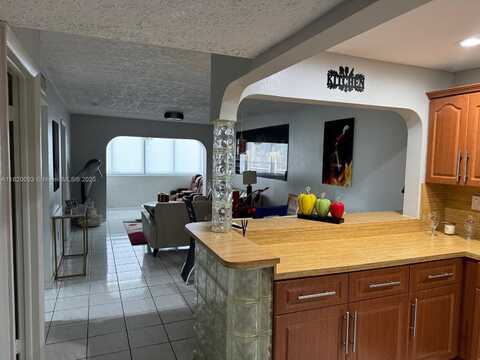 6090 W 18th Ave, Hialeah, FL 33012