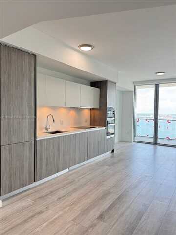 2900 NE 7th Ave, Miami, FL 33137