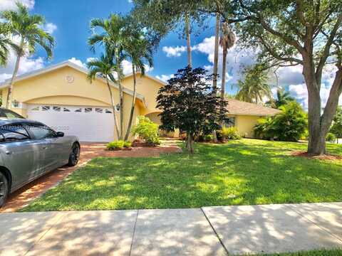 19960 NW 4th St, Pembroke Pines, FL 33029