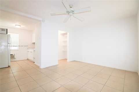 716 NE 8th St, Hallandale Beach, FL 33009