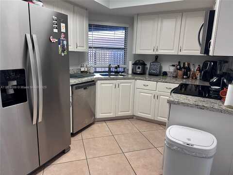 15205 SW 48th Ter, Miami, FL 33185