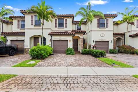 6496 S Anise Ct, Davie, FL 33314