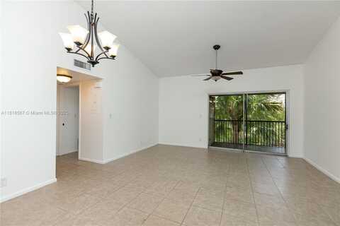 717 Gardens Dr, Pompano Beach, FL 33069