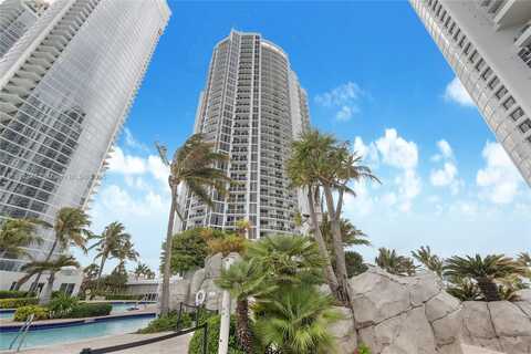 18001 Collins Ave, Sunny Isles Beach, FL 33160