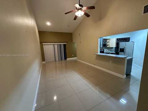 10245 NW 9th St Cir, Miami, FL 33172