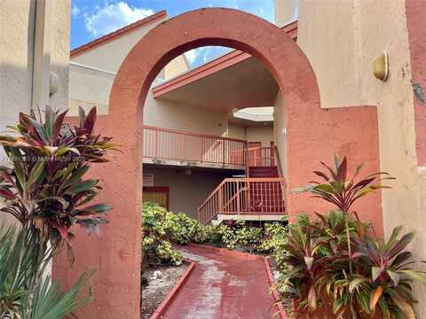 10245 NW 9th St Cir, Miami, FL 33172