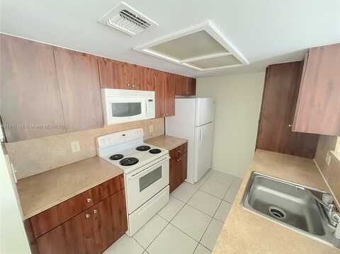 8423 coral lake, Coral Springs, FL 33065
