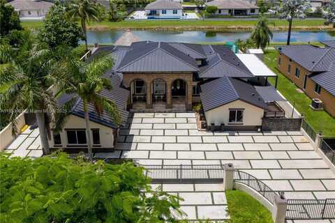 19686 SW 130th Ave Rd, Miami, FL 33177