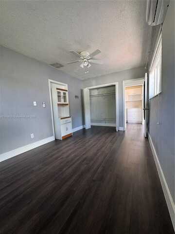 2910 SW 102nd Ave, Miami, FL 33165