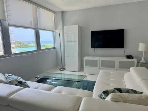5055 Collins Ave, Miami Beach, FL 33140