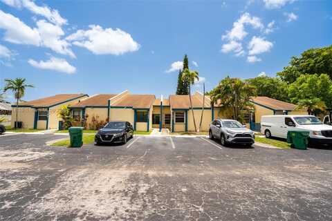 7382 NW 34th St, Lauderhill, FL 33319