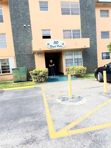 110 Royal Palm Rd, Hialeah Gardens, FL 33016