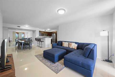 19501 E Country Club Dr, Aventura, FL 33180