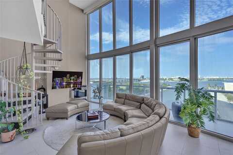 888 Biscayne Blvd, Miami, FL 33132