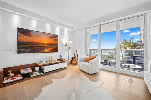 2301 Collins Ave, Miami Beach, FL 33139