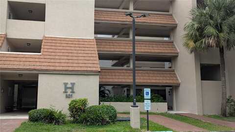 601 Ives Dairy Rd, Miami, FL 33179
