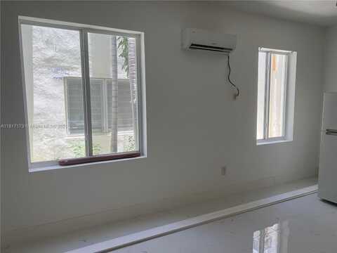 7920 Harding Ave, Miami Beach, FL 33141