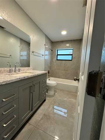 2731 SW 7th St, Fort Lauderdale, FL 33312