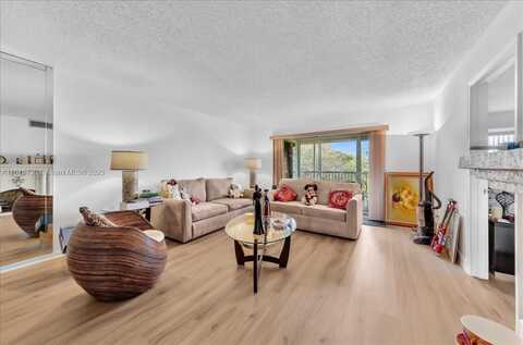 500 SW 130th Ter, Pembroke Pines, FL 33027