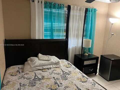 518 NW 179th St, Miami Gardens, FL 33169