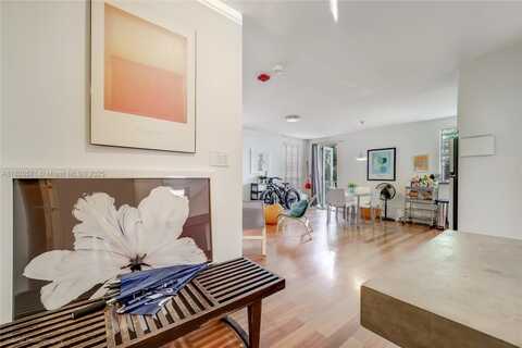 420 15th St, Miami Beach, FL 33139