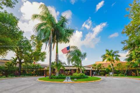 9601 Sunrise Lakes Blvd, Sunrise, FL 33322