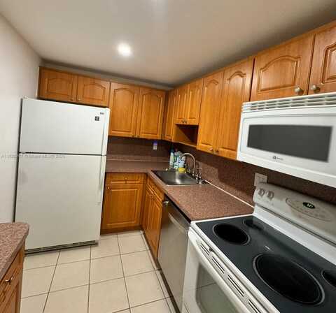 8501 NW 8th St, Miami, FL 33126