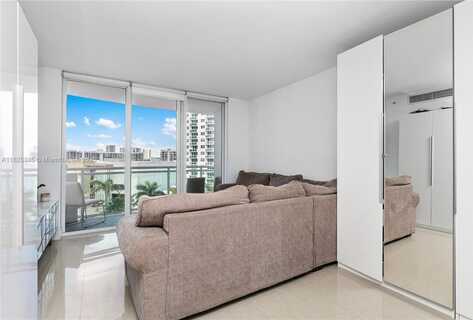 3001 S Ocean Dr, Hollywood, FL 33019