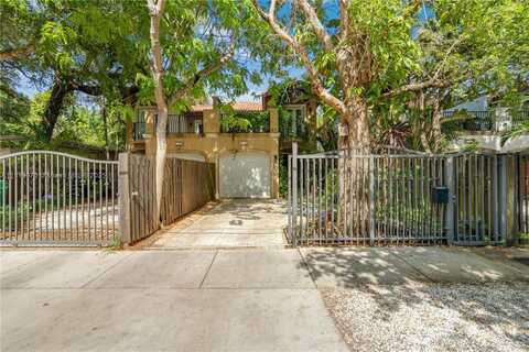 3154 Gifford Ln, Miami, FL 33133