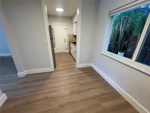 125 Edgewater Dr, Coral Gables, FL 33133