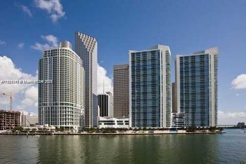 300 S Biscayne Blvd, Miami, FL 33131