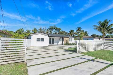225 NE 150th St, Miami, FL 33161