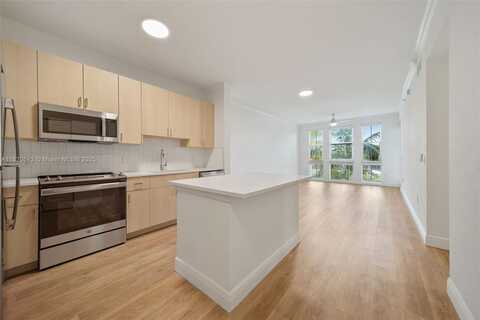 10170 SW 7th St, Pembroke Pines, FL 33025