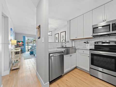 98321 Windward Ave, Key Largo, FL 33037