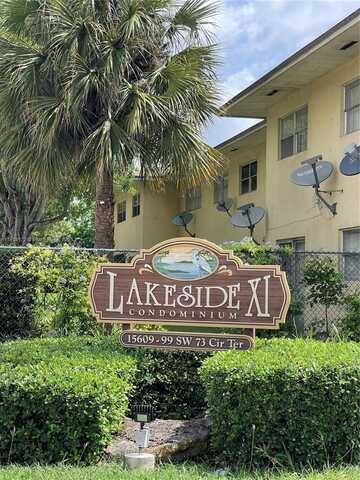 15699 SW 73rd Cir Ter, Miami, FL 33193