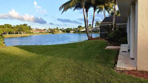 585 SE 25th Ln, Homestead, FL 33033