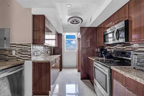 5077 NW 7th St, Miami, FL 33126