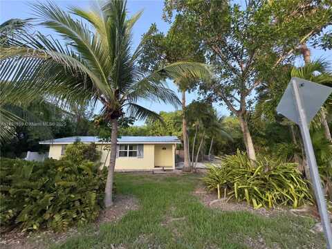 786 Bostwick Dr, Key Largo, FL 33037