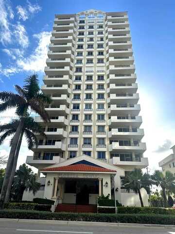 6422 Collins Ave, Miami Beach, FL 33141