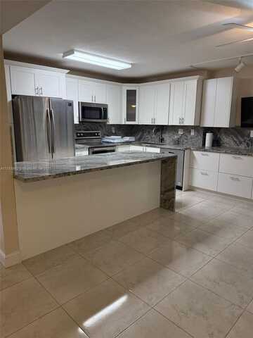 20381 NE 30th Ave, Aventura, FL 33180