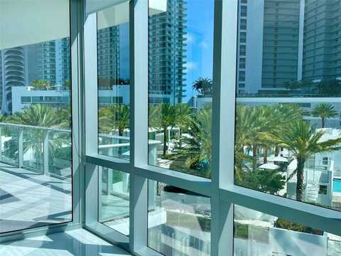 851 NE 1st Ave, Miami, FL 33132