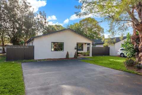 309 SE 3rd Ave, Hallandale Beach, FL 33009