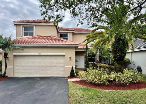 1113 Tupelo Way, Weston, FL 33327