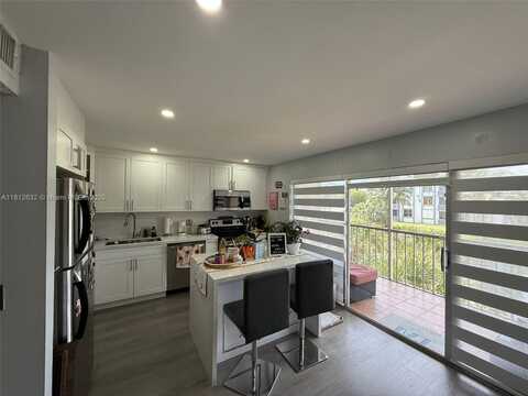 17000 NW 67th Ave, Hialeah, FL 33015