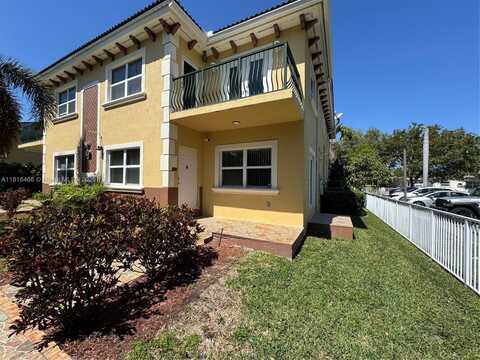 714 NE 4th Ct, Hallandale Beach, FL 33009