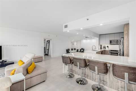 8855 COLLINS AVE, Surfside, FL 33154