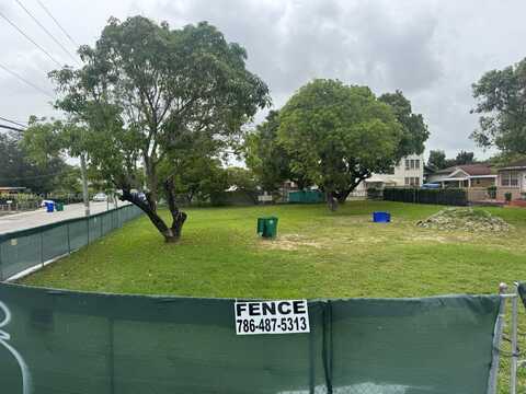 235 NW 26th Ave, Miami, FL 33125